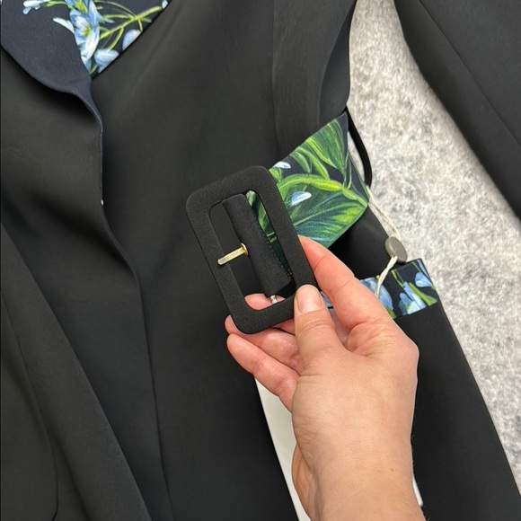 Black Floral Blazer with Belt - Picture 7 of 8